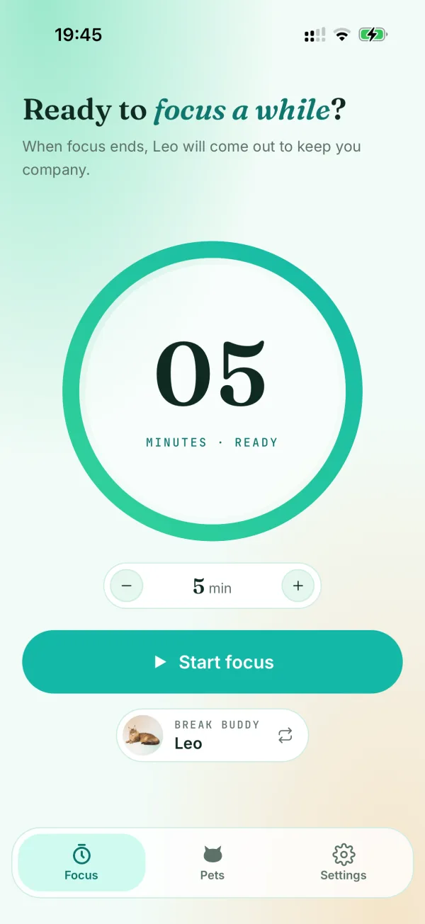 iPhone 上的 Pet Pause 专注页,显示 5 分钟转盘和「开始专注」按钮